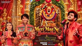 Still from the video for “Meri Maa Ne Bulaya Hai” by Vishal Mishra